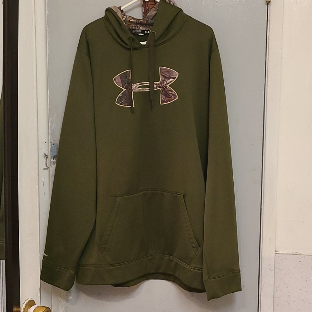Under Armour hoodie